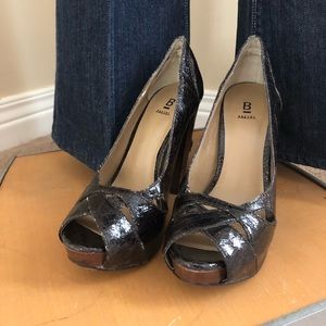 Brown high heels size 5